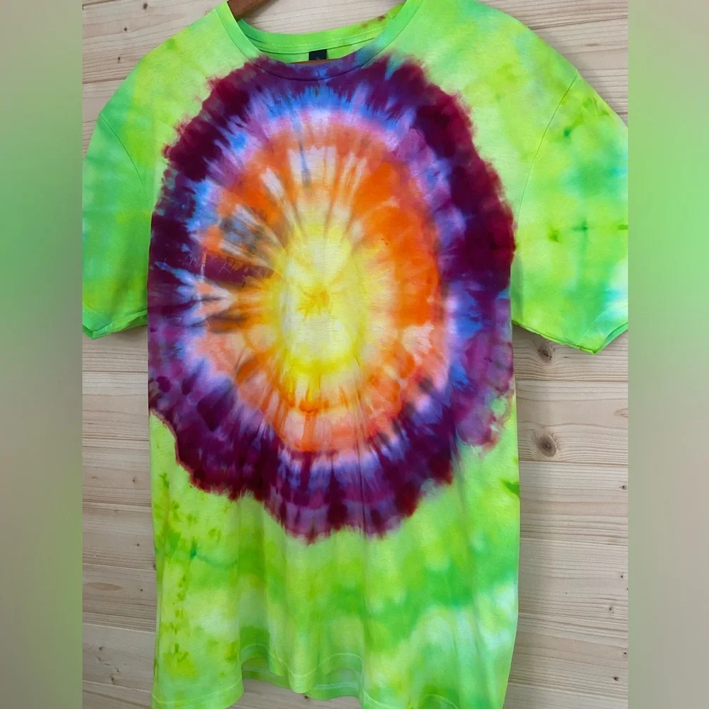 NEON Sunburst Large Ice Tie Dye GILDAN Soft Style T-Shirt Retro Festival Unisex - Picture 4 of 11